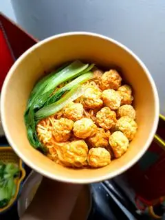 Hình ảnh Mì trộn bò viên 
