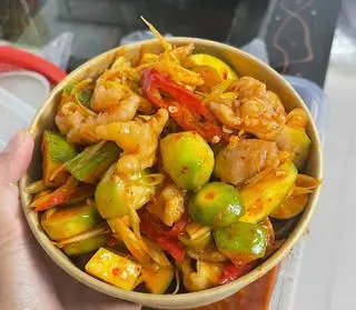 Hình ảnh HỘP CHÂN GÀ SỐT THÁI MINI ĂN THỬ QUÁ ĐÃ