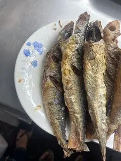 Hình ảnh Cơm cá nục chiên
