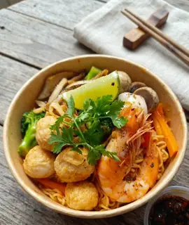 Hình ảnh Mì Trộn Hải Sản Chua Cay ( Vị Mới ) 