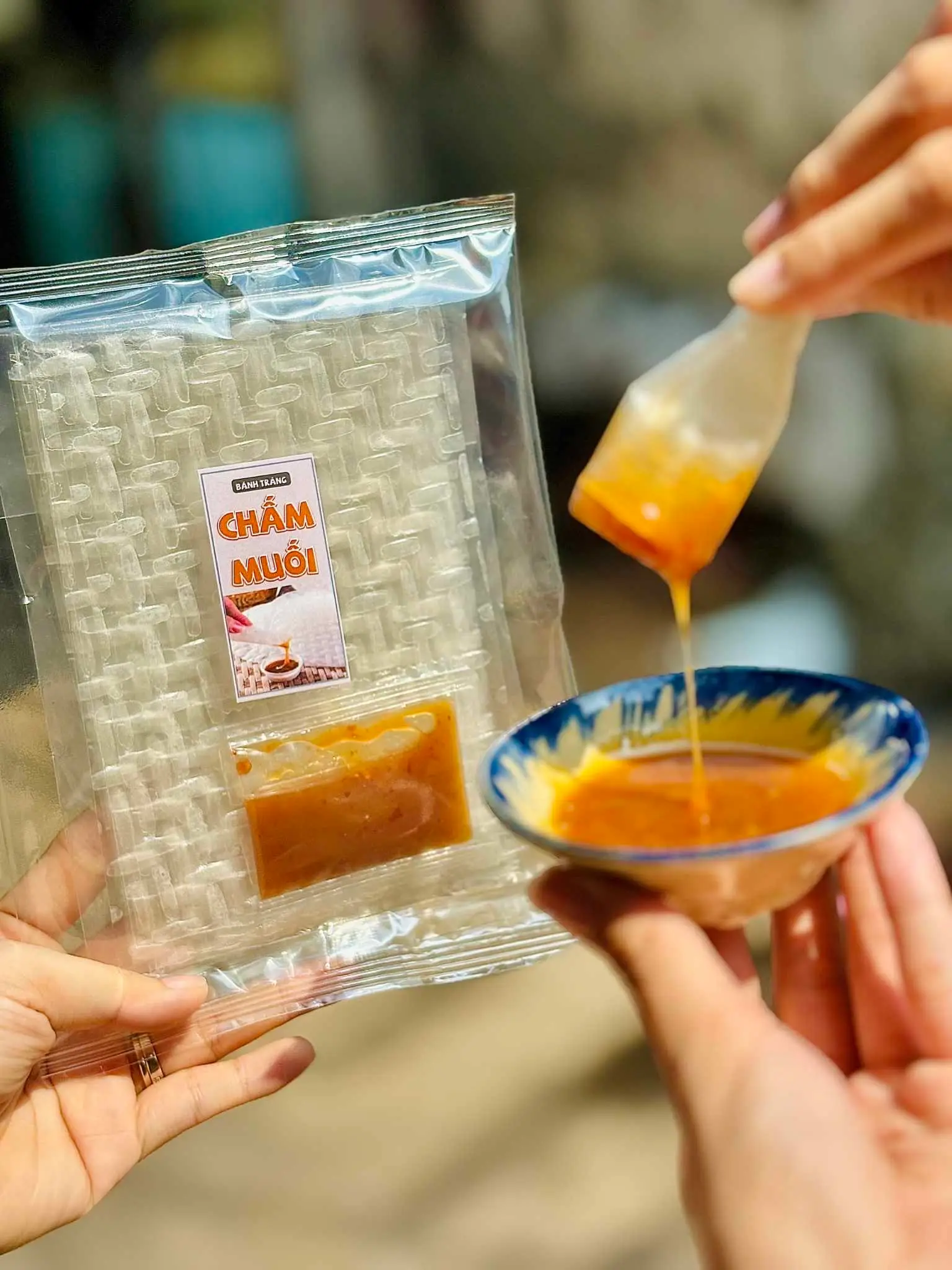 Hình ảnh Bánh Tráng Chấm Muối Tắc
