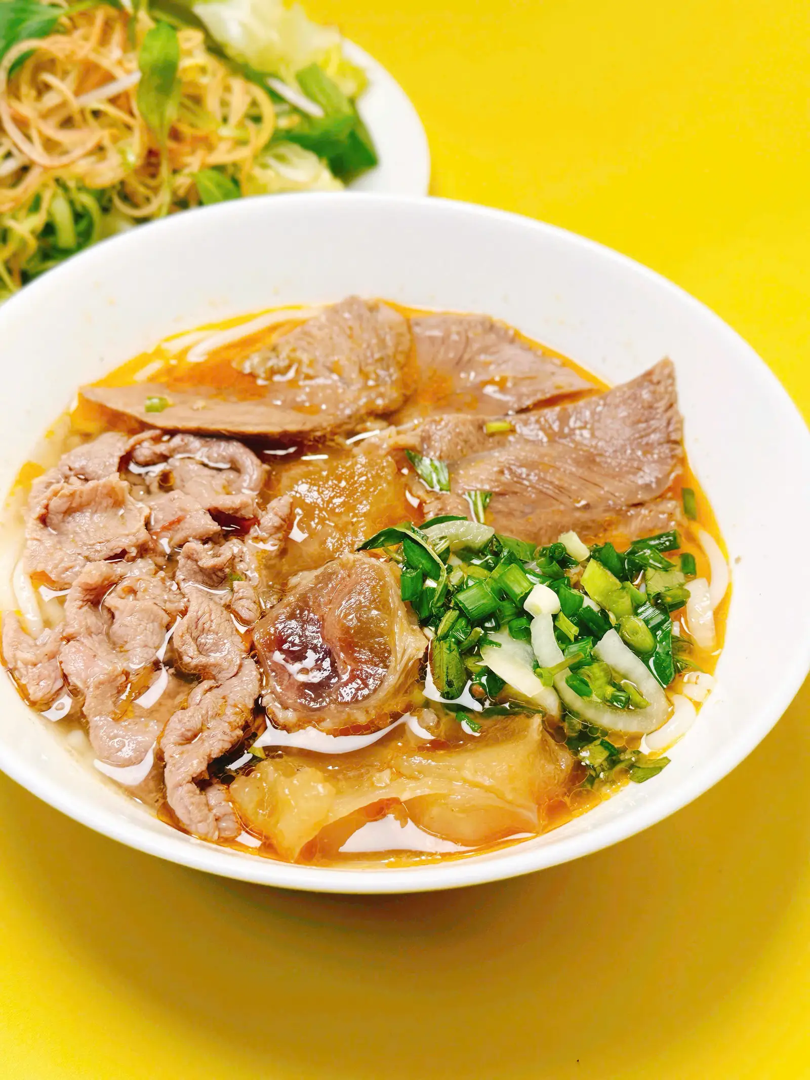 Hình ảnh BÚN BÒ BẮP + GÂN + TÁI 
