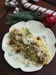 Hình ảnh Mì Ý xúc xích Chorizo Bacon sốt nấm truffle