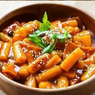 Hình ảnh TOKBOKI Chả cá +Xúc xích 