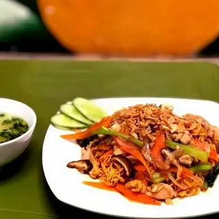 Hình ảnh Mì xào gà