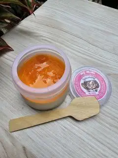 Hình ảnh Sữa chua úp ngược mứt đào