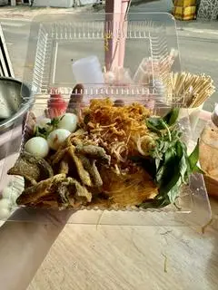 Hình ảnh bánh tráng trộn phơi sương da cá