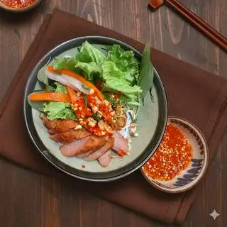 Hình ảnh Bún trộn nem nướng chua ngọt
