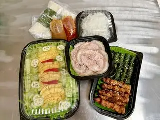 Hình ảnh Bánh tráng cuốn thập cẩm