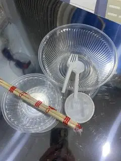 Hình ảnh bộ chén , tô đũa mang về