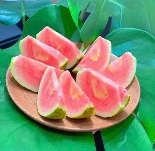 Hình ảnh Ổi ruột hồng ( Trân châu hoặc Ruby ) 350gr