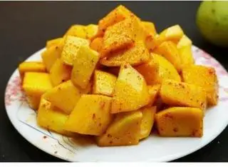 Hình ảnh Xoài lắc muối ớt 