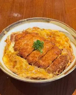 Hình ảnh Cơm Heo Chiên Giòn Phủ Trứng