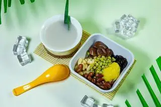 Hình ảnh Chè đậu thập cẩm cốt dừa
