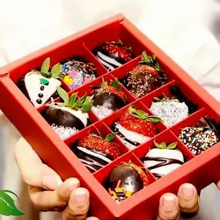 Hình ảnh Socola dâu valentine cho cặp đôi iu nhau
