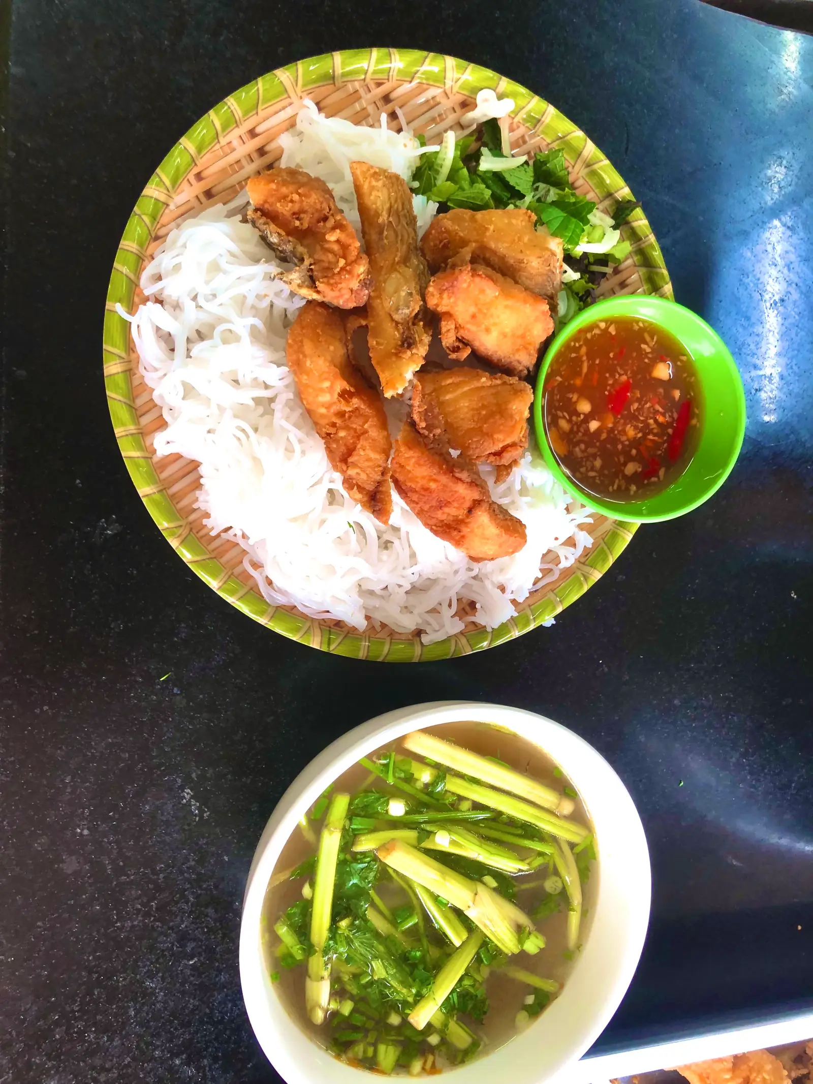 Hình ảnh bún cá chấm