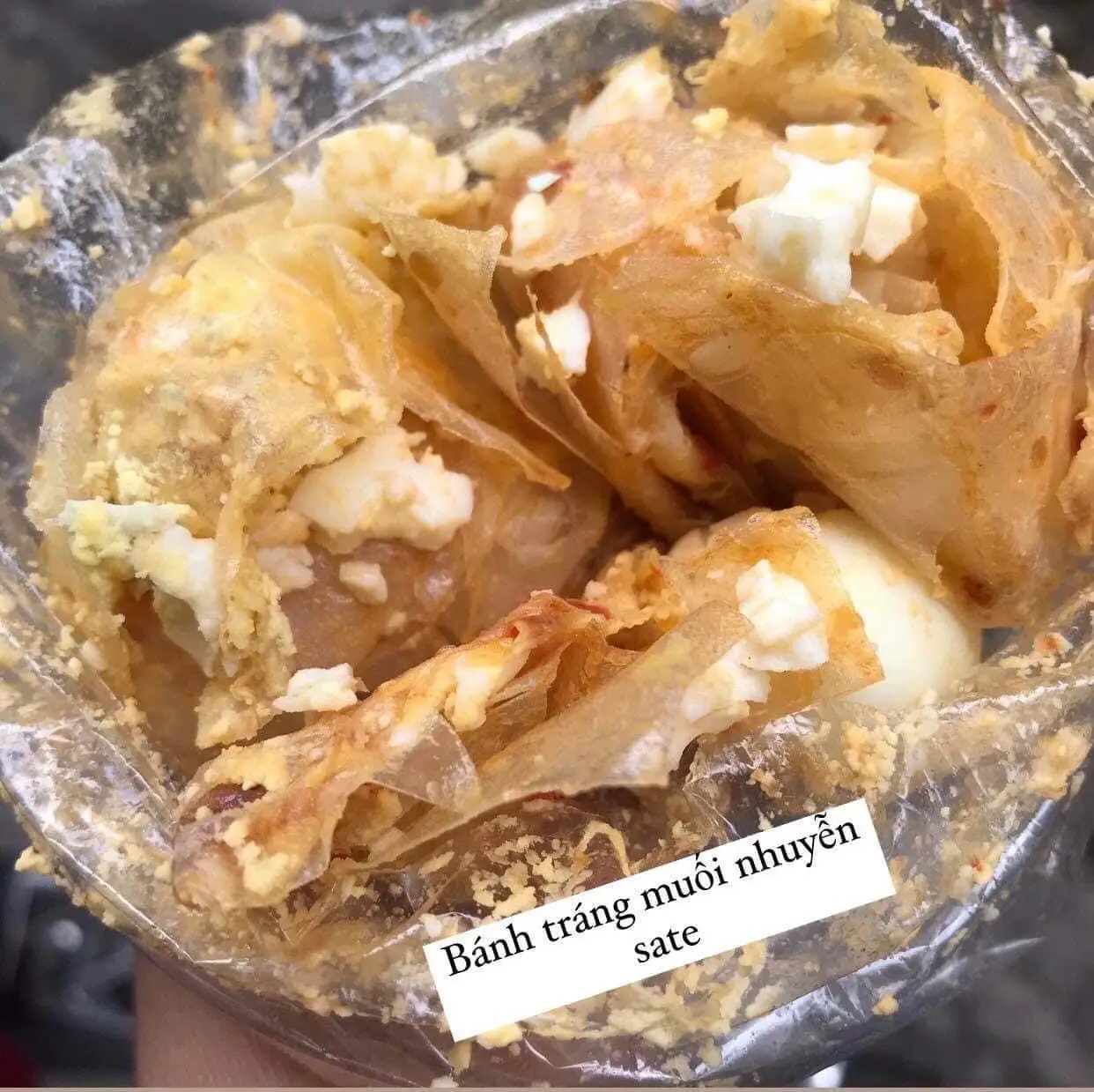 Hình ảnh Bánh tráng muối nhuyễn sate tỏi