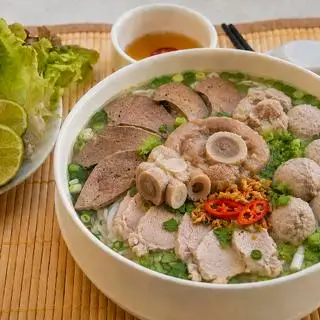 Hình ảnh Hủ tiếu đặc biệt - có giò và xương