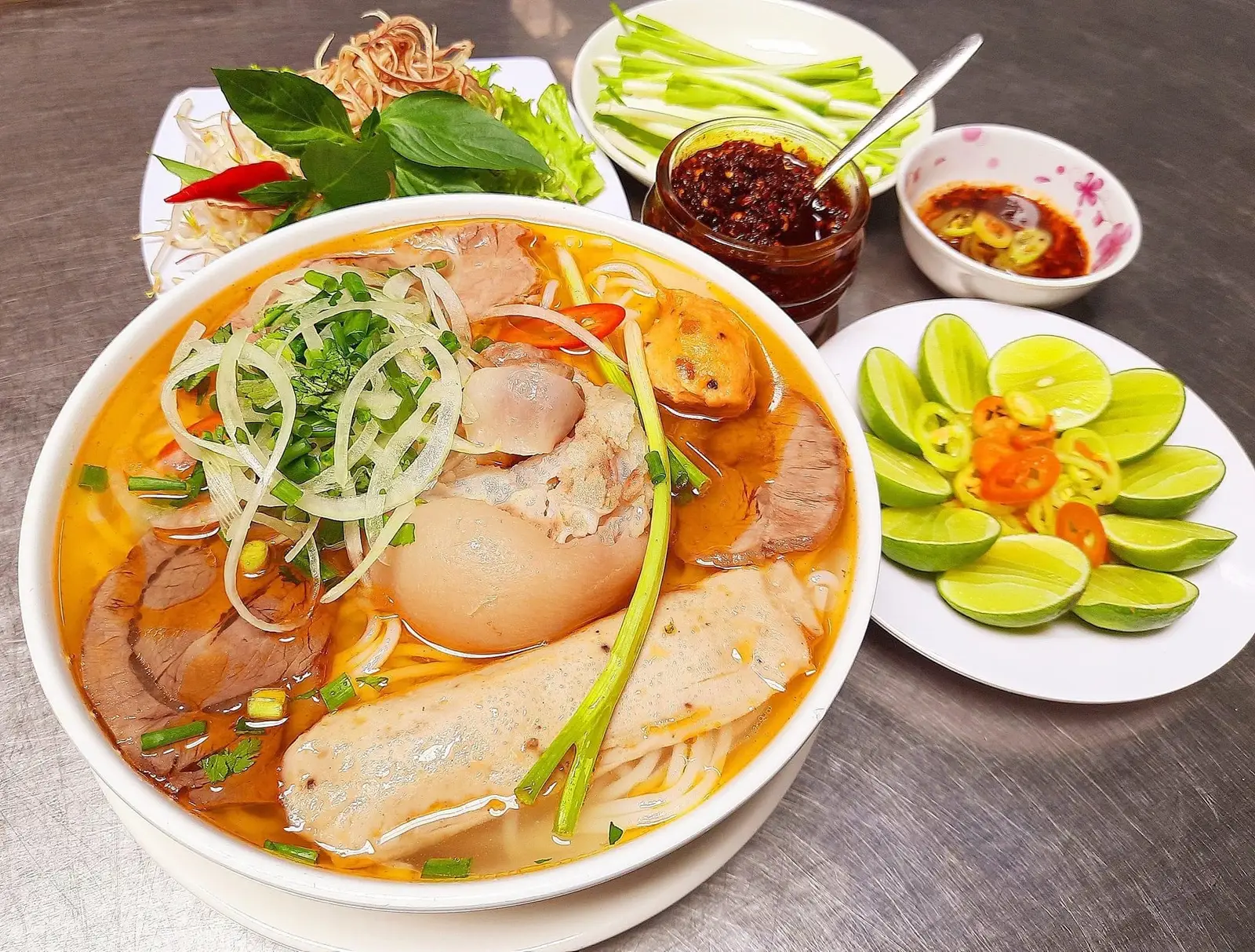 Hình ảnh Bún bò Tô Đặc Biệt - Hộp
