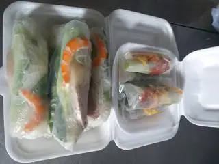 Hình ảnh 6 bò bía +4 Gỏi cuốn 