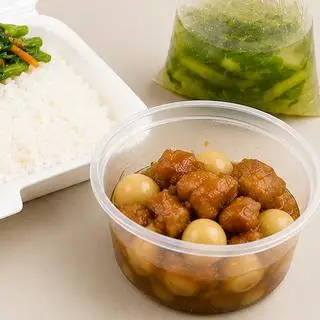 Hình ảnh Cơm thịt kho trứng cút