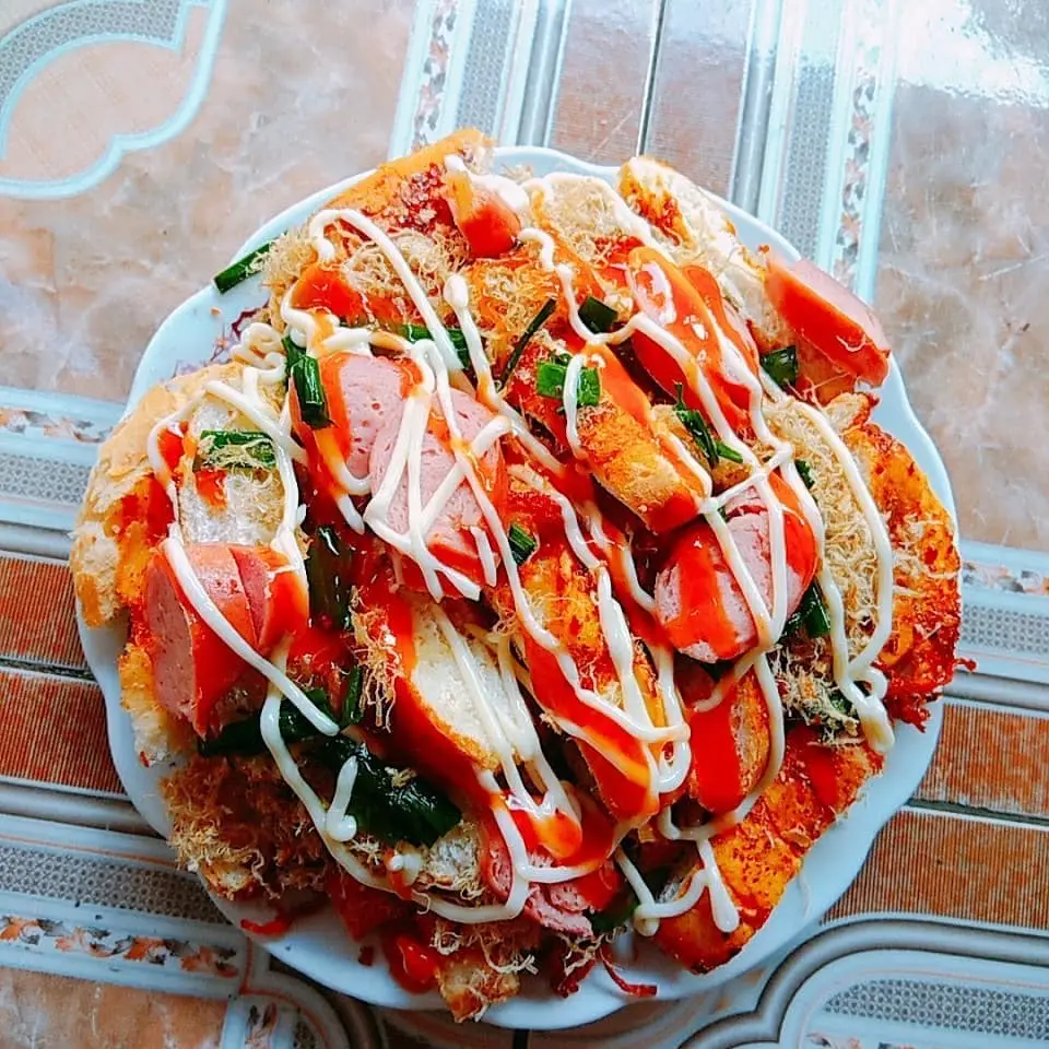 Hình ảnh bánh mì nướng muối ớt ( truyền thống )