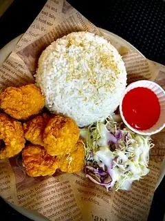 Hình ảnh Cơm Trắng Gà Viên