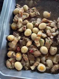 Hình ảnh thit kho trứng cút