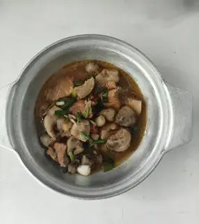 Hình ảnh thịt kho nấm rơm 
