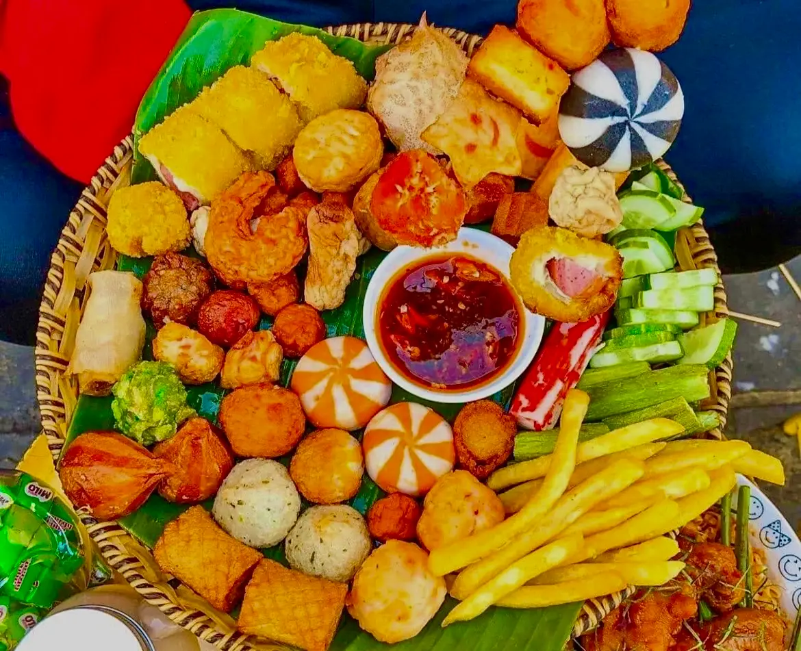 Hình ảnh combo cá viên chiên phần - nhỏ ( 16 loại topping ) + 1 Trà sữa nguyên lá - Siêu Ngon 