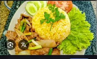 Hình ảnh Cơm chiên bò xào củ hành 