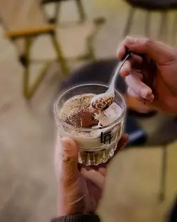 Hình ảnh Là chân ái