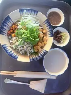 Hình ảnh Bún hến tóp mỡ