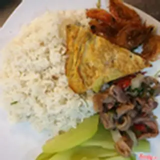 Hình ảnh Cơm Gà Xào - Tôm Rang - Trứng Rán