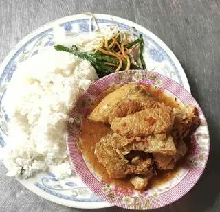 Hình ảnh Cơm gà kho sả ớt