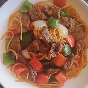Hình ảnh Mì xào bò lúc lắc