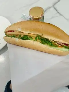 Hình ảnh Bánh mì thập cẩm - trứng