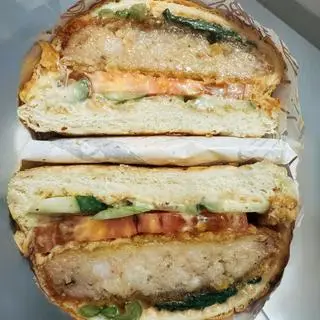 Hình ảnh Burger Tôm Bulgogi - Pesto xanh