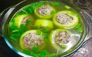 Hình ảnh cơm canh bí dồn thịt (1khúc)