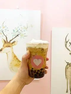 Hình ảnh Ô long sữa trân châu đường đen kem chesse