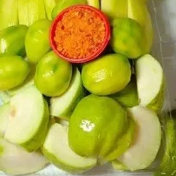 Hình ảnh cóc xoài chấm muối 