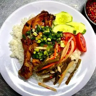 Hình ảnh Cơm tấm đùi gà nướng