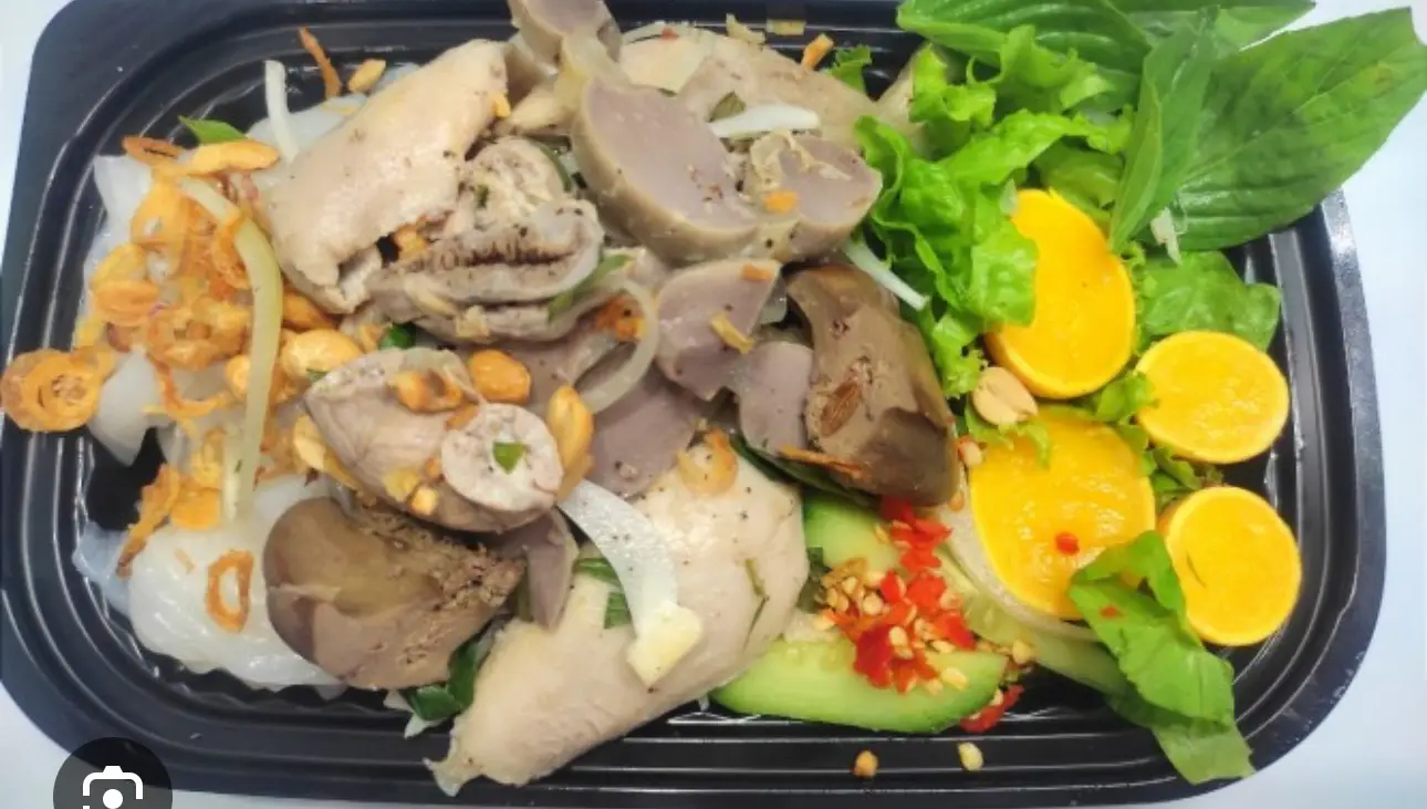 Hình ảnh Gỏi thập Cẩm ( gà Xé + Lòng gà ) 