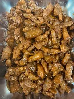 Hình ảnh Cơm thố thịt kho mắm ruốc