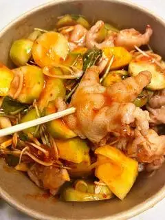 Hình ảnh 10 chân gà sốt thái