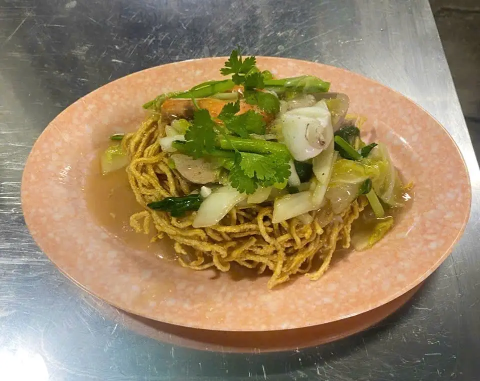 Hình ảnh Mì xào giòn thập cẩm