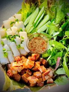 Hình ảnh Bánh hỏi heo quay