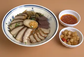 Hình ảnh  广式卤肉饭 Cơm thịt kho Quảng Đông 