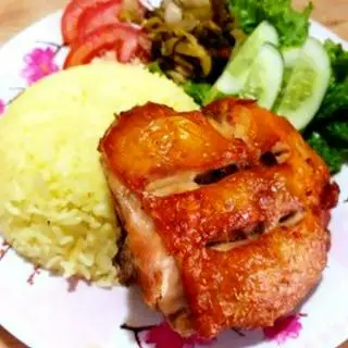 Hình ảnh Cơm ức gà sốt muối ớt
