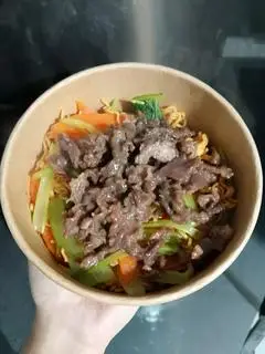 Hình ảnh mì xào bò